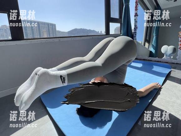 120斤的小王同学 微密圈 - 120斤的小王同学又来了,花纹美图是不是暗藏风景?
