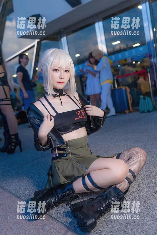 Arty亚缇 啊,免费原图!Arty亚缇的新生兔女郎亚丝娜,神态很逗喔!