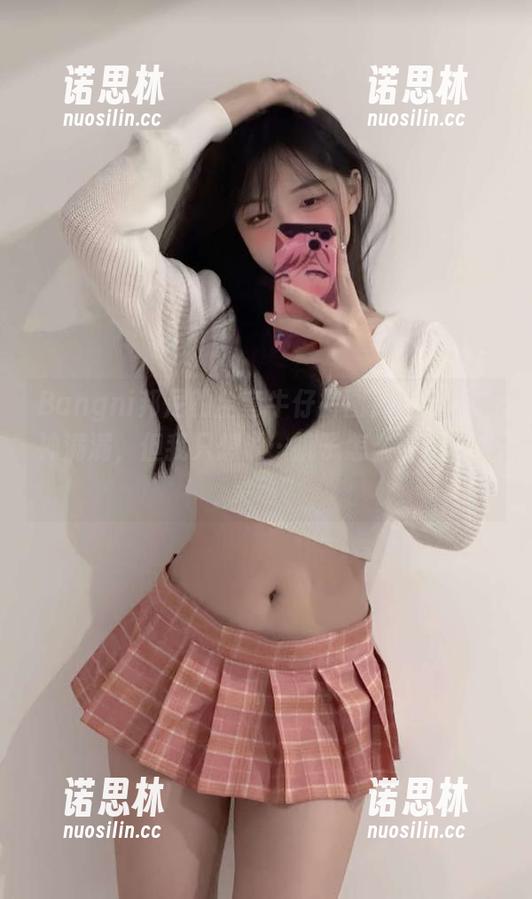 Bangni邦尼 Bangni邦尼的全套牛仔裤图片,牛仔精神满满,但我只想说…裤子怎么可以这么灵动?