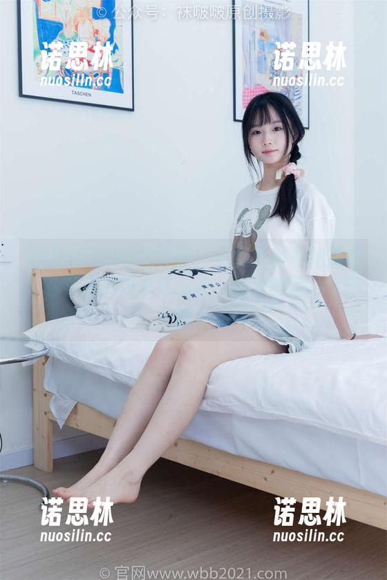 BoBoSocks袜啵啵-小甜豆 BoBoSocks袜啵啵 - 小甜豆的私拍旅程:花絮里的皮衣连体衣,别致的骚动与宁静!