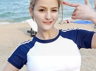 Feilin嗲囡囡 – 敢不敢下载梦小楠小夜猫的美腿作品，如果不敢，那就从袖口瞥一眼？