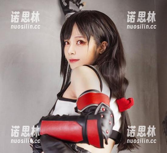 Hachi小芭 Hachi小芭的居家秘籍:免费作品教你如何把懒散拍得如此优雅!