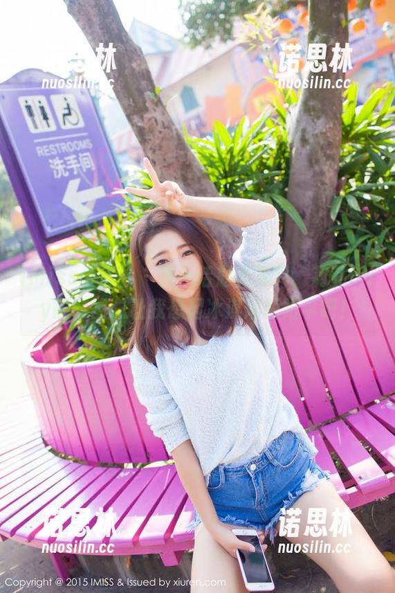 IMiss爱蜜社-莉莉Lily IMiss爱蜜社 - 夏天话题无穷尽,莉莉Lily的套图总让我想起冰淇淋和阳伞吧!