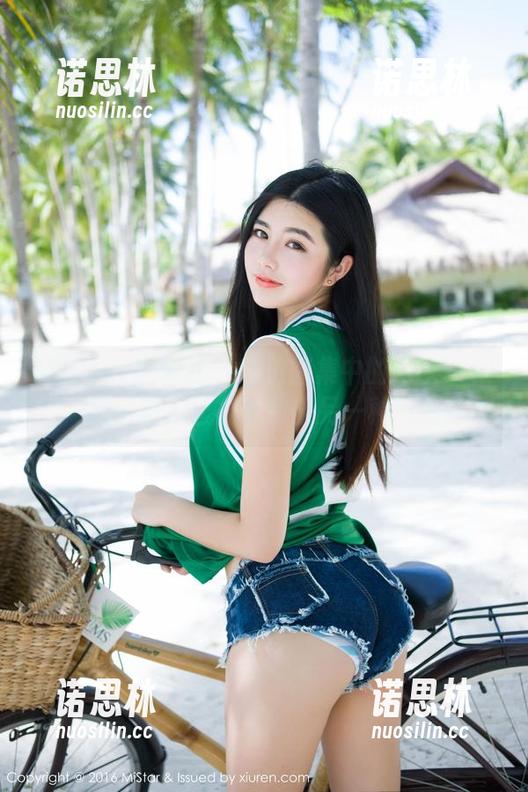 MiStar魅妍社 - 私拍图集中的FoxYini孟狐狸，丝袜勾勒出另一种气息