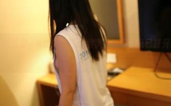 拯救寂寞的法宝，ROSI的高清嫩学妹制服照现已打开下载通道！