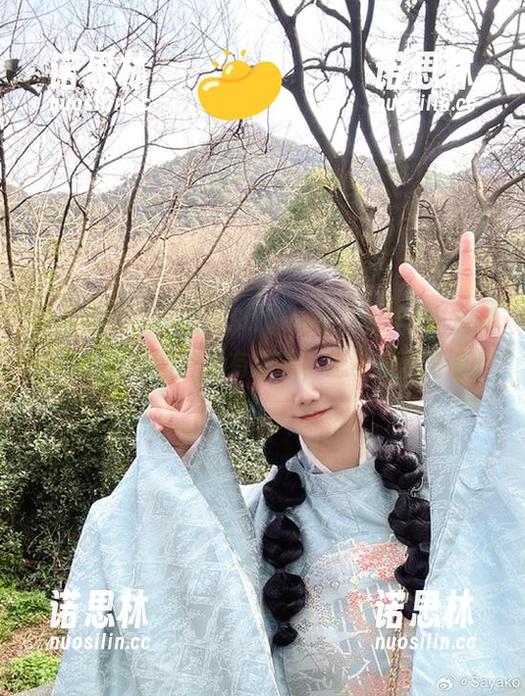 你没看错，真的是Sayako＿今年4岁定制的阿库娅，图片太有梗了，忍不住想分享！