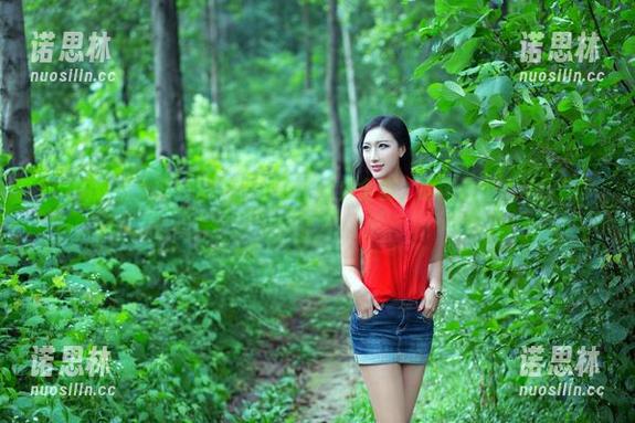 TuiGirl推女郎-王馨瑶 TuiGirl推女郎 - 这是王馨瑶的纯白全套,原图会不会让你想多了?