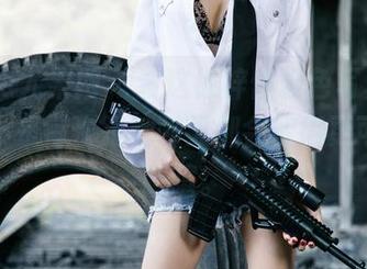 UGirls尤果网 – 看这徐梓伊粉色写真，我想是不是每次跟她聊天都会变得更可爱，嘻嘻。