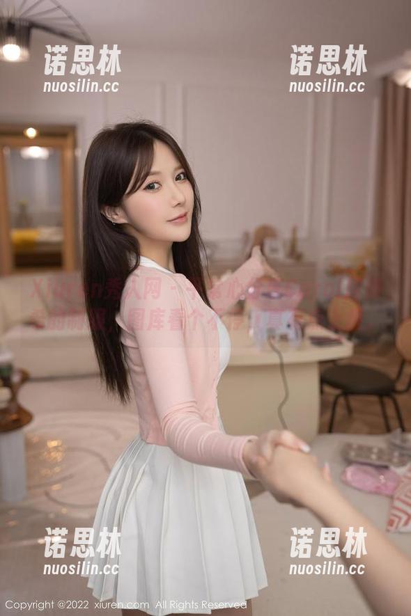 Xiuren秀人网 - 平常心分享Carol周妍希的制服，图库看个不停，真有点上瘾。