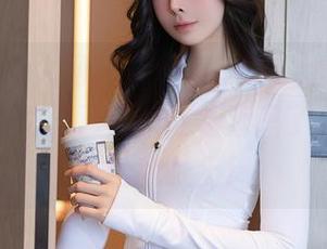 Xiuren秀人网 – CherryBlessU的短裤：高清图啊，已经印在脑海里了，壁纸趁机给我换上！