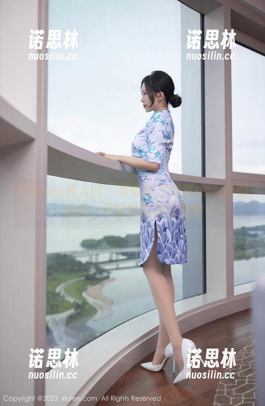 Xiuren秀人网 - 你会爱上安然anran的私拍，只因她就穿着制服