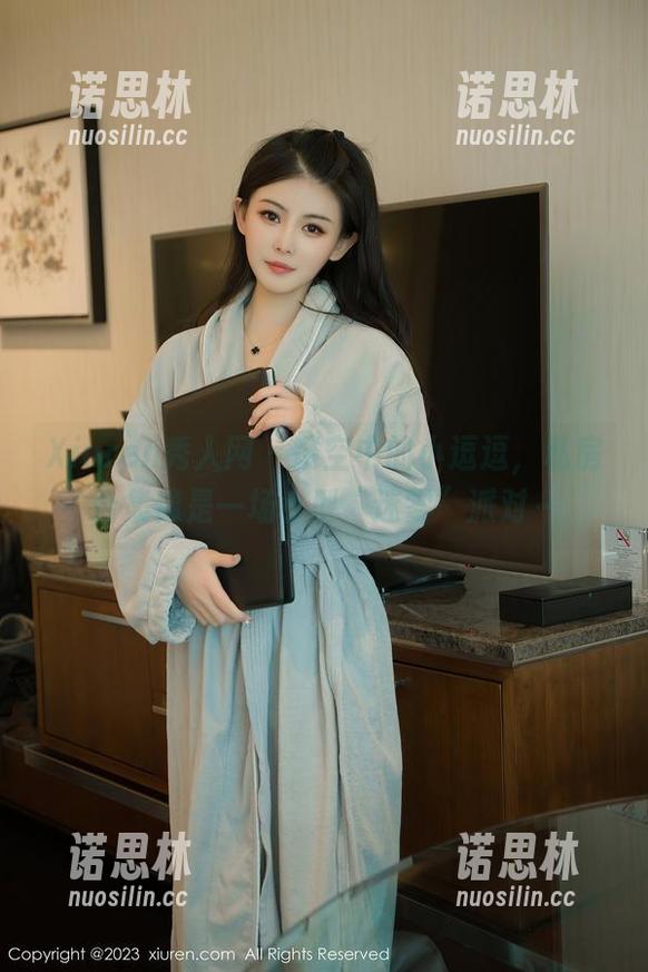 Xiuren秀人网-小逗逗 Xiuren秀人网 - 镂空中的小逗逗,私房合集像是一场小型“迷雾”派对~