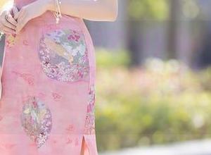 Xiuren秀人网 – 月夕Lily和她的校园合集：这里不仅有课本，偶尔还冒出点小惊喜。