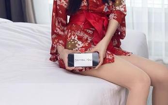 Xiuren秀人网 – 这高清里，短裙的细节让玥儿玥看起来更加迷人，心里默默点个赞。