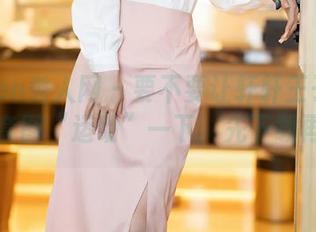 Xiuren秀人网 – 要不要让轩轩王子的体操服套图“运动”一下，先下载再说？
