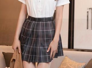 Xiuren秀人网 – 软糖爱喝奶的新写真集，更新预警：套装里藏了什么好料？