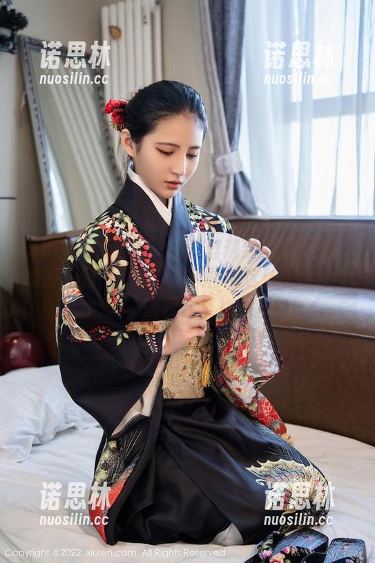Xiuren秀人网-龙泽美曦 Xiuren秀人网 - 当灰丝遇到龙泽美曦:谁能想到“严肃”的风格能这么有趣?(图片合集)