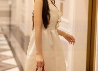 YouMi尤蜜荟 – lingyu69的女仆美图，看得我都想找个家来清扫了…