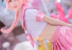 某天，rinka冲田凛花决定：全套裸足写真，就要不设限！