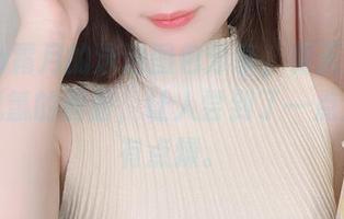 shimo霜月的泳池图包分享，夏天可好，水气氤氲的画面，让人尝到了一点清凉也有点燥。