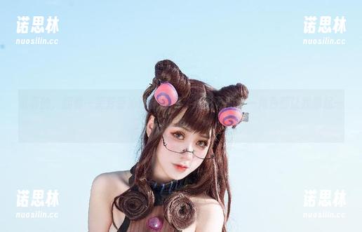 一笑芳香沁 说真的,翻看一笑芳香沁红裙图册,光影下的每一角色都让我想起一小说。