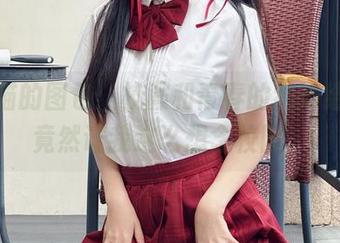 不呆猫的图包：校服和青春的绝妙结合，竟然让我这么想念校园。