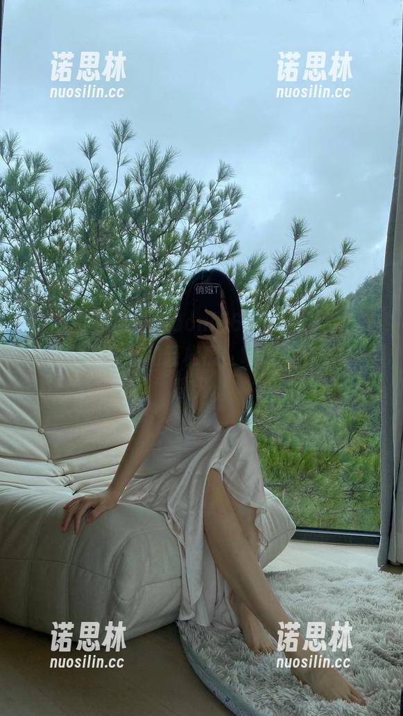 微密圈 - 俏妞qiaoniu66的裸足写真，给你一种会心的轻松感，呼哧呼哧，慢慢散开。