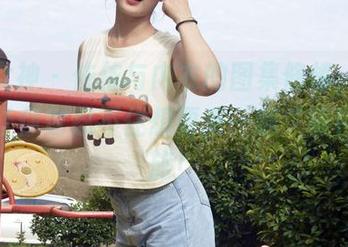 初夏女神 – 依依与内衣的图集修炼，更新内容让你也忍不住想要来一趟‘模特’之旅！