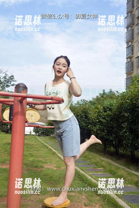 初夏女神-依依 初夏女神 - 依依与内衣的图集修炼,更新内容让你也忍不住想要来一趟‘模特’之旅!