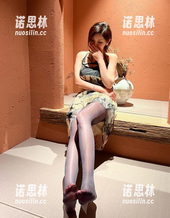 周妍希 微密圈 - 美丽与大腿同在?周妍希给你免费提醒!