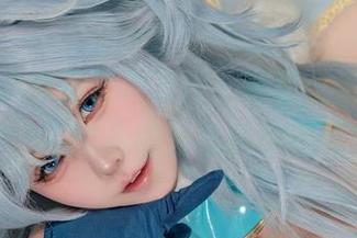 咬人小小兔的最新力作：套装出击，美图加持，堪比我的壁纸需要通行证！