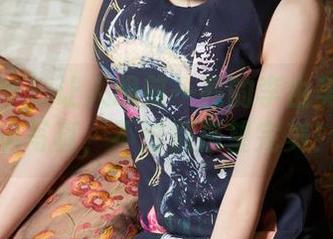 头条女神 – 让人眼前一亮的李由美高清海边写真，不过别指望完美！