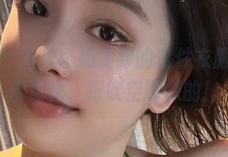 微密圈 – 图片：奶雯穿的这件衣服，看着都凉快，跟吹空调似的！