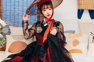 孙乐乐(손예은)的创意写真：[BLUECAKE]红鬼，直戳我的观众雷达！