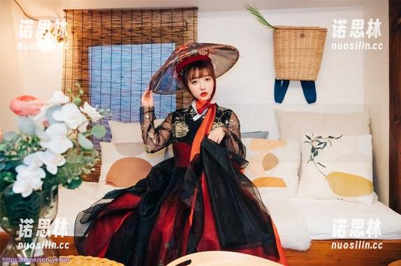 孙乐乐(손예은)的创意写真：[BLUECAKE]红鬼，直戳我的观众雷达！