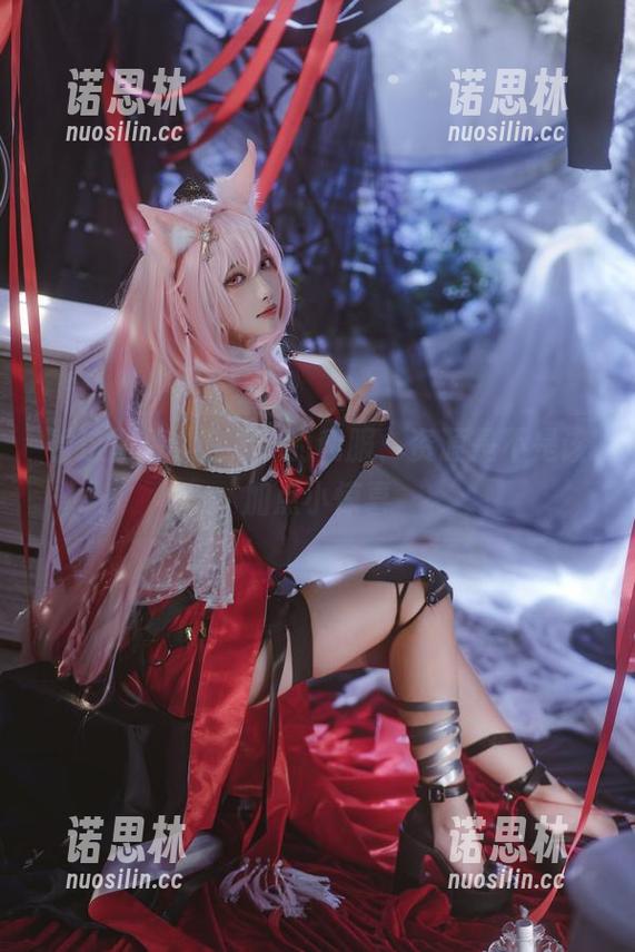 宫本桜 看这图片,宫本桜的和服,资源是不是该加点小惊喜