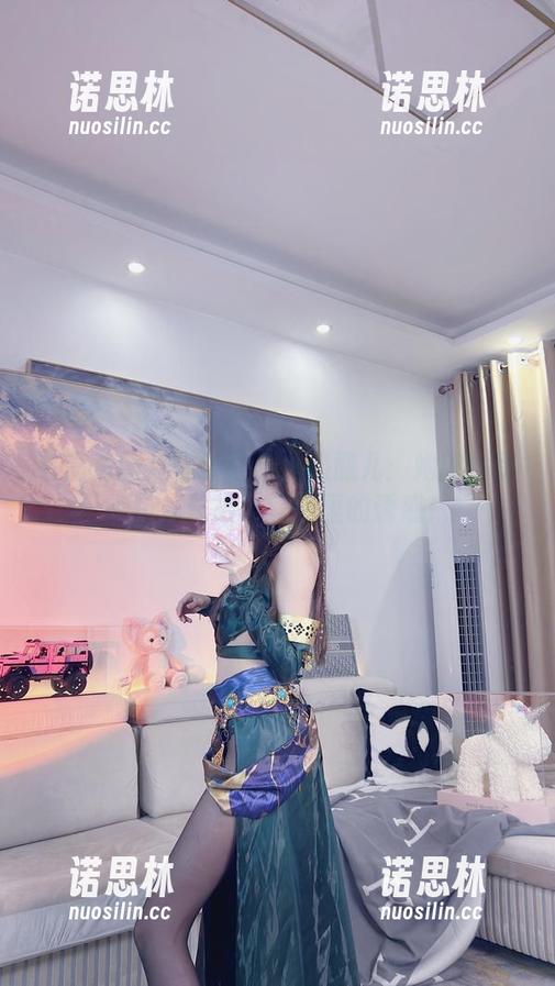 小小奶瓶儿 在高清图片里找寻小小奶瓶儿:她的珍珠人鱼加长版,深海里的诱惑!