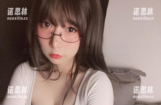 小泉学姐吖 最新牛仔裤图册,单凭小泉学姐吖的搭配就值回票价!