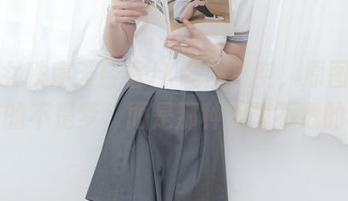 从少女秩序天台看JK制服星空，原图和我分享的不是梦，而是那种捉摸不透的亲密