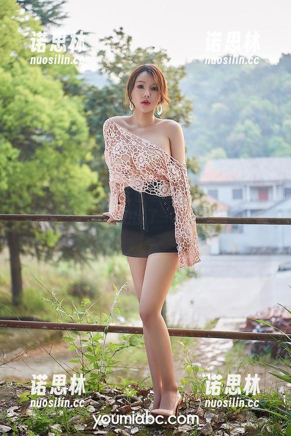 尤蜜荟-卓娅祺 尤蜜荟 - 卓娅祺天台写真:谁说屋顶不适合跑酷?我竟然拍出了一部新型运动大片!