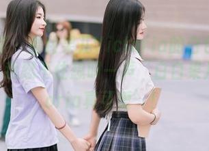 尤蜜荟 – 看到果儿Victoria的白色美图图包，我忍不住想叫一声‘白白果儿Victoria真可爱’！