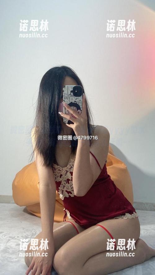 徐绾绾yyyy 微密圈 - 在线嗨翻,看徐绾绾yyyy的水手服,资源到底干嘛这么妩媚…