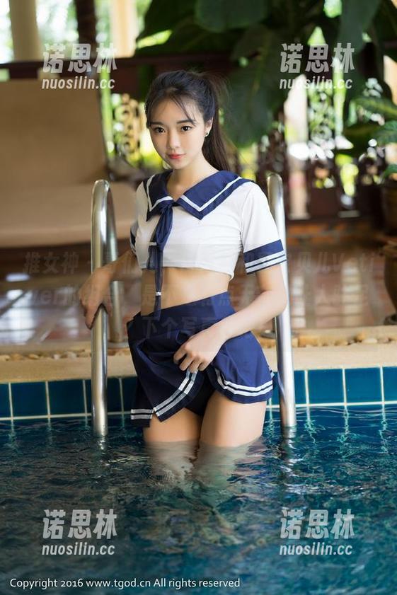 推女神-嘉宝贝儿Vetiver 推女神 - 哥们儿,白衬衫和嘉宝贝儿Vetiver的组合,是不是有点无奈又让人驻足?下个写真集吧!