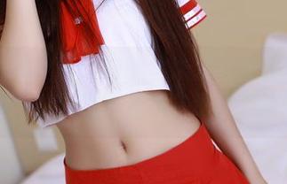 推女神 – 施忆佳的蕾丝作品，是甜美还是性感，我到现在心里还是在打问号。
