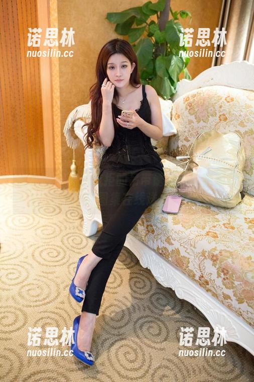 推女郎-吻熙 推女郎 - 无法抗拒的吊带诱惑——吻熙写真图集在线送上