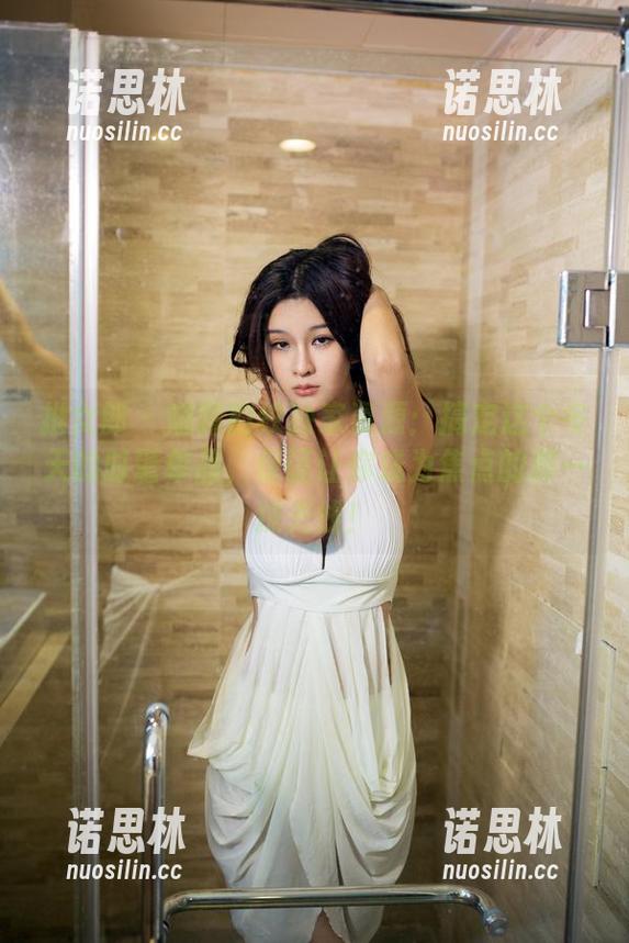 推女郎-娜露 推女郎 - 娜露豹纹独家资源:搞定这个冬天的时髦单品,保证让你成为焦点的那一抹光线!