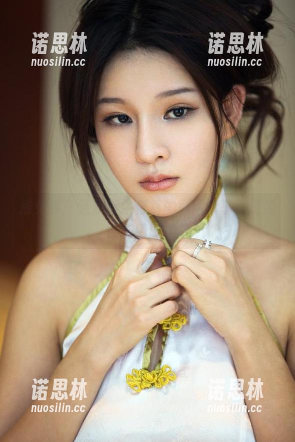 推女郎-连欣 推女郎 - 连欣穿牛仔裤的原图分享,诱惑也稍稍压抑着