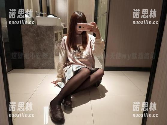 这壁纸不安排上班呀，今天的无颜小天使wy就想悠闲美图一刻