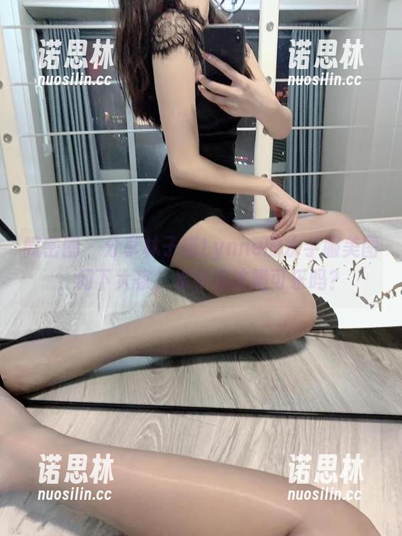 林子喵Lynne 微密圈 - 分享林子喵Lynne的水手服美图,问下大家,水手就该喝可乐吗?