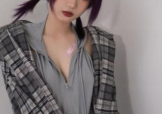 柒柒要乖哦的骑行少女：没有路阻挡得了她的“跑车”风范！